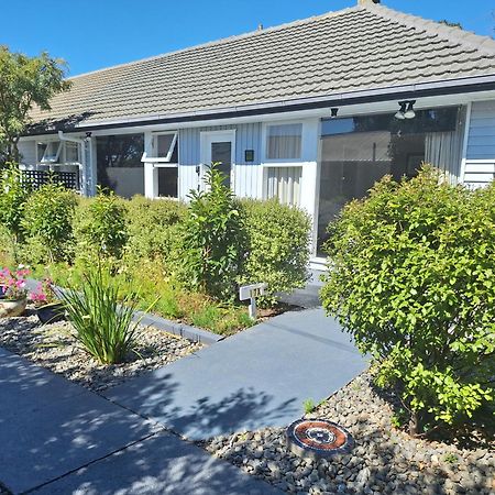 Peaceful Pukerua Bay Apartment Bagian luar foto