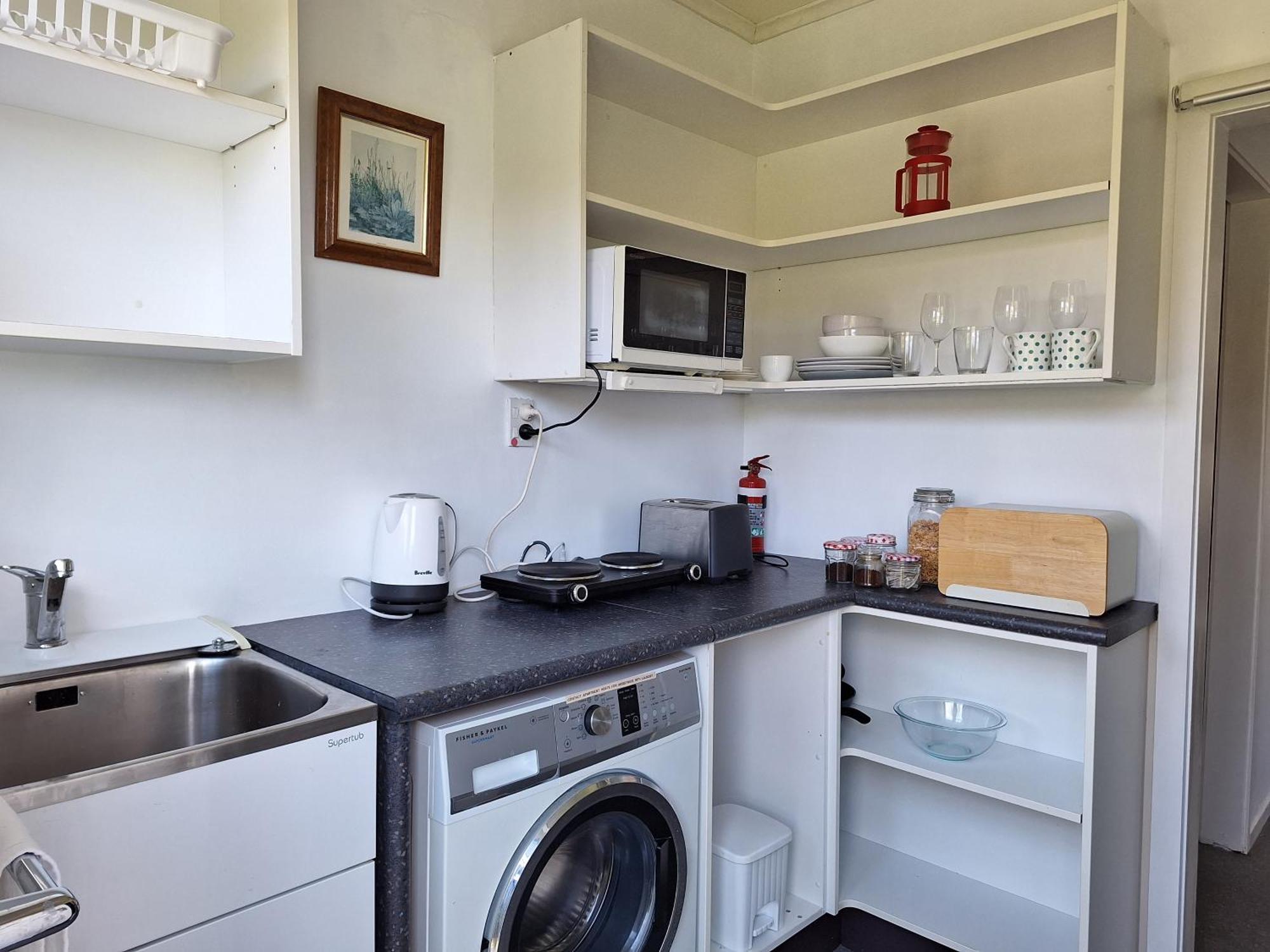Peaceful Pukerua Bay Apartment Bagian luar foto