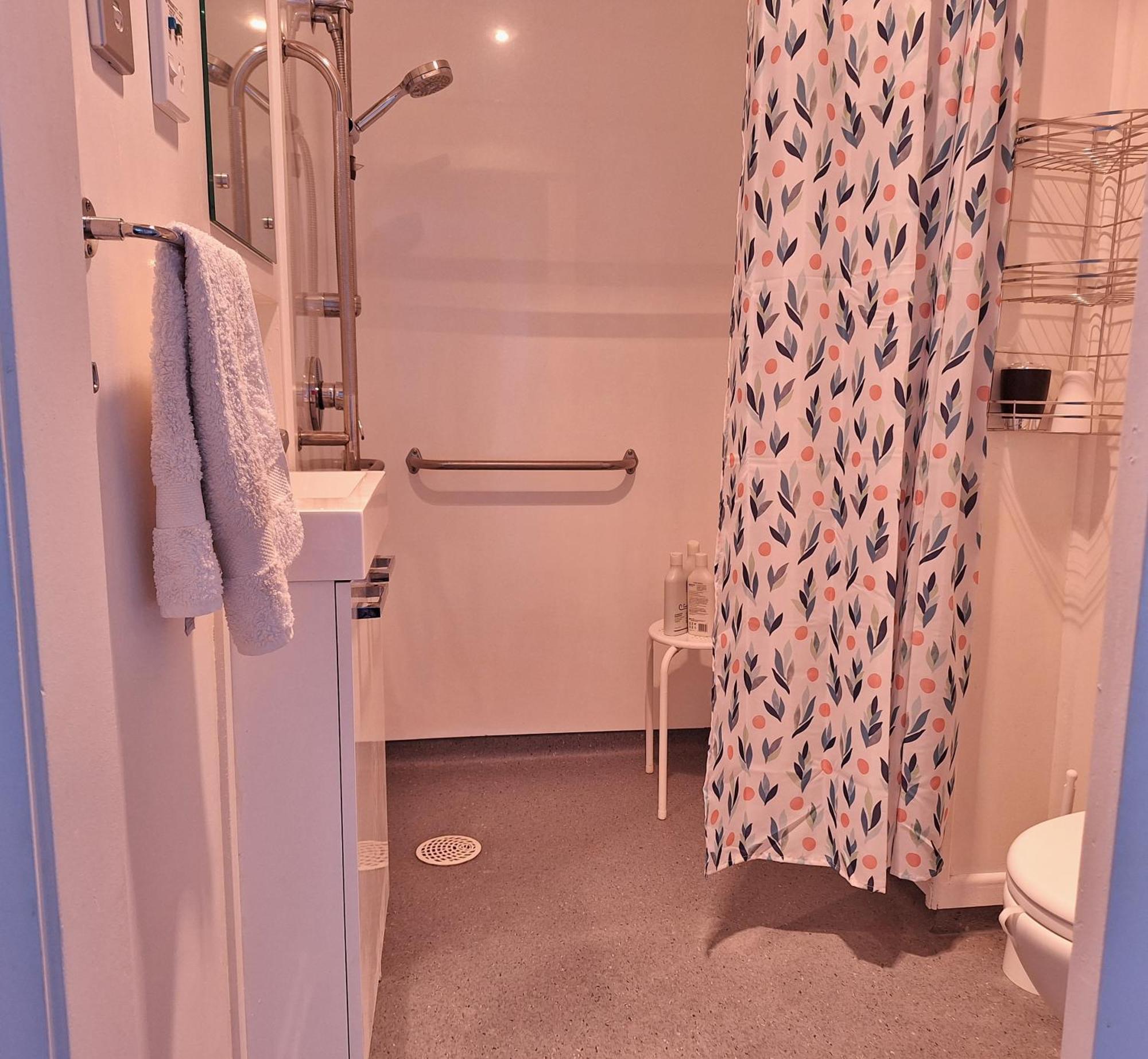 Peaceful Pukerua Bay Apartment Bagian luar foto
